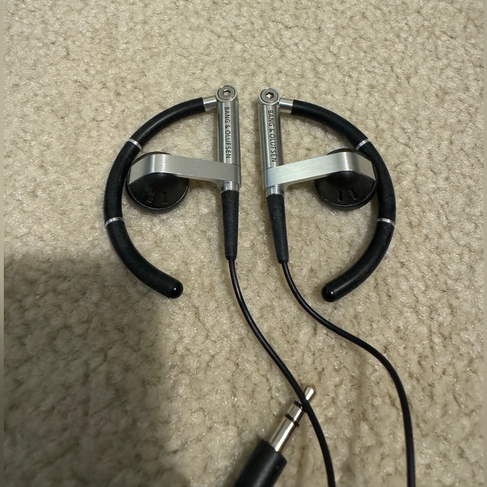 Bang & Olufsen Beoplay A8 Wired Aluminium Earbuds